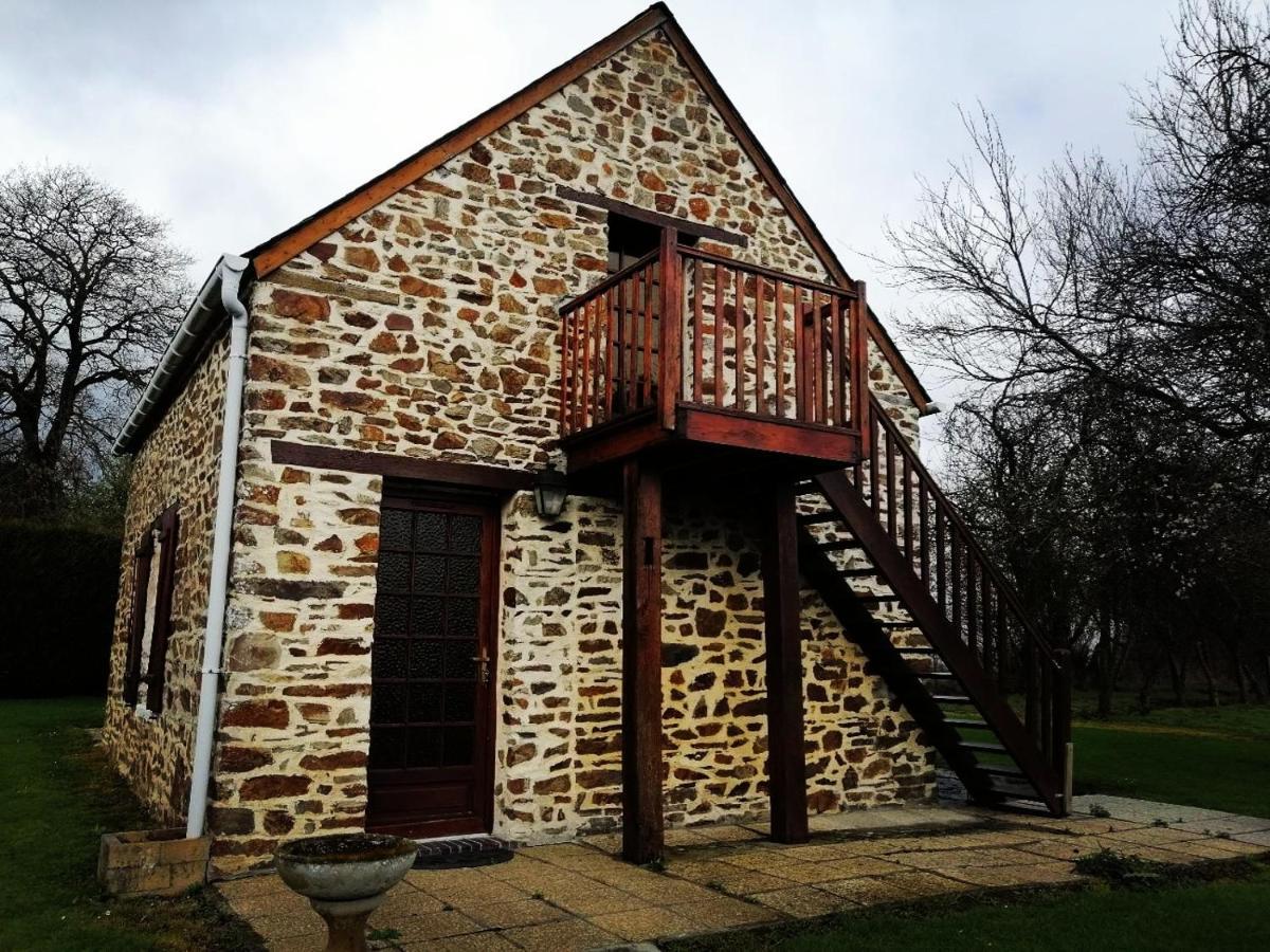 La Petite Boulangerie, Chambre D'Hotes Independante Bed & Breakfast Vaubadon Exterior photo