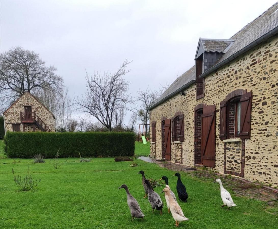 La Petite Boulangerie, Chambre D'Hotes Independante Bed & Breakfast Vaubadon Exterior photo